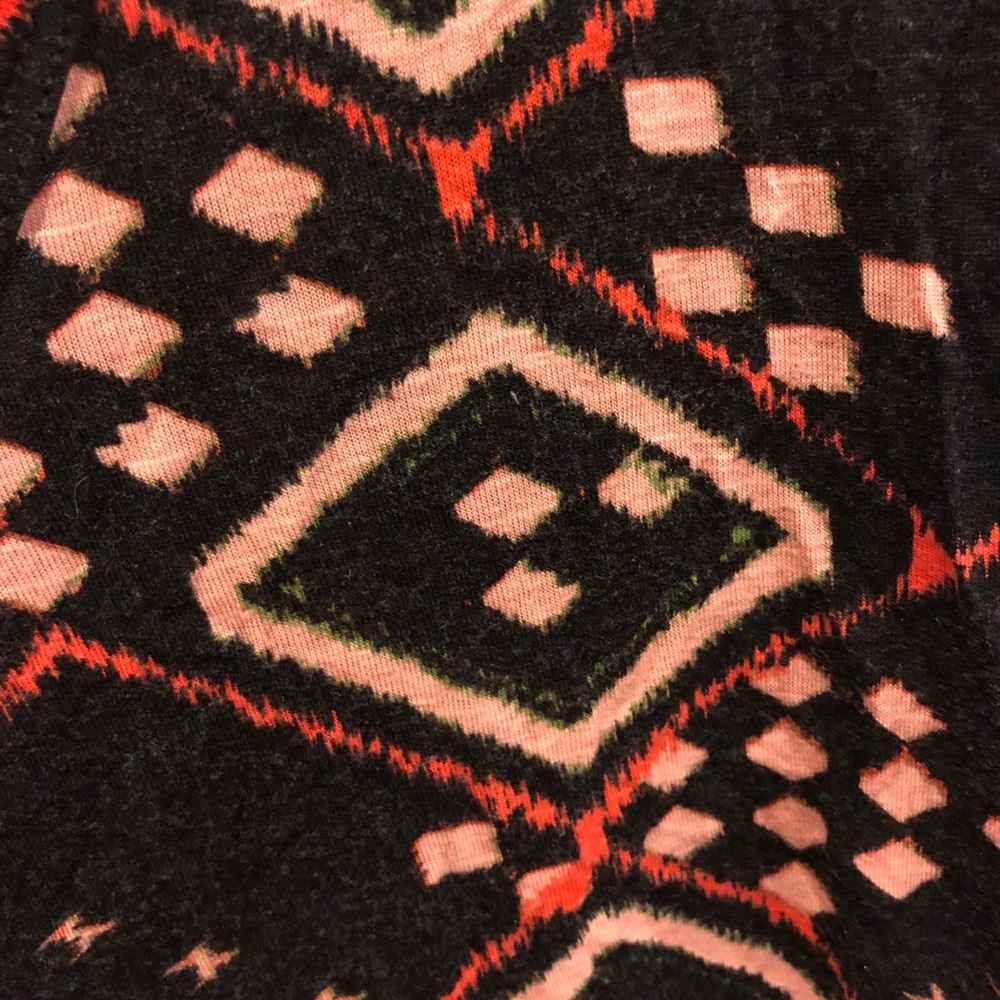 Ecoté Patterned Crop Top - Picture 4 of 4